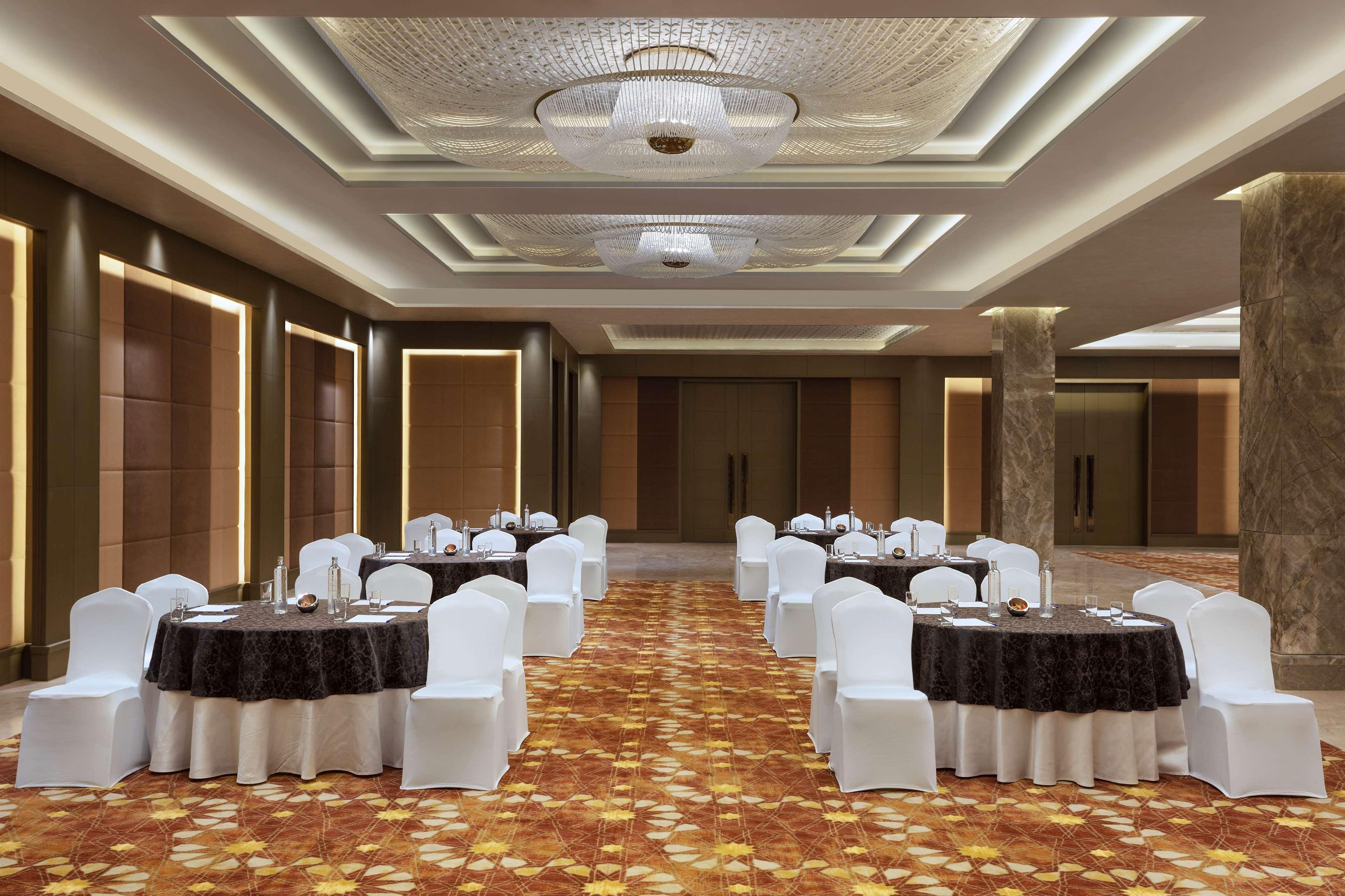 Doubletree By Hilton Jaipur Amer Esterno foto