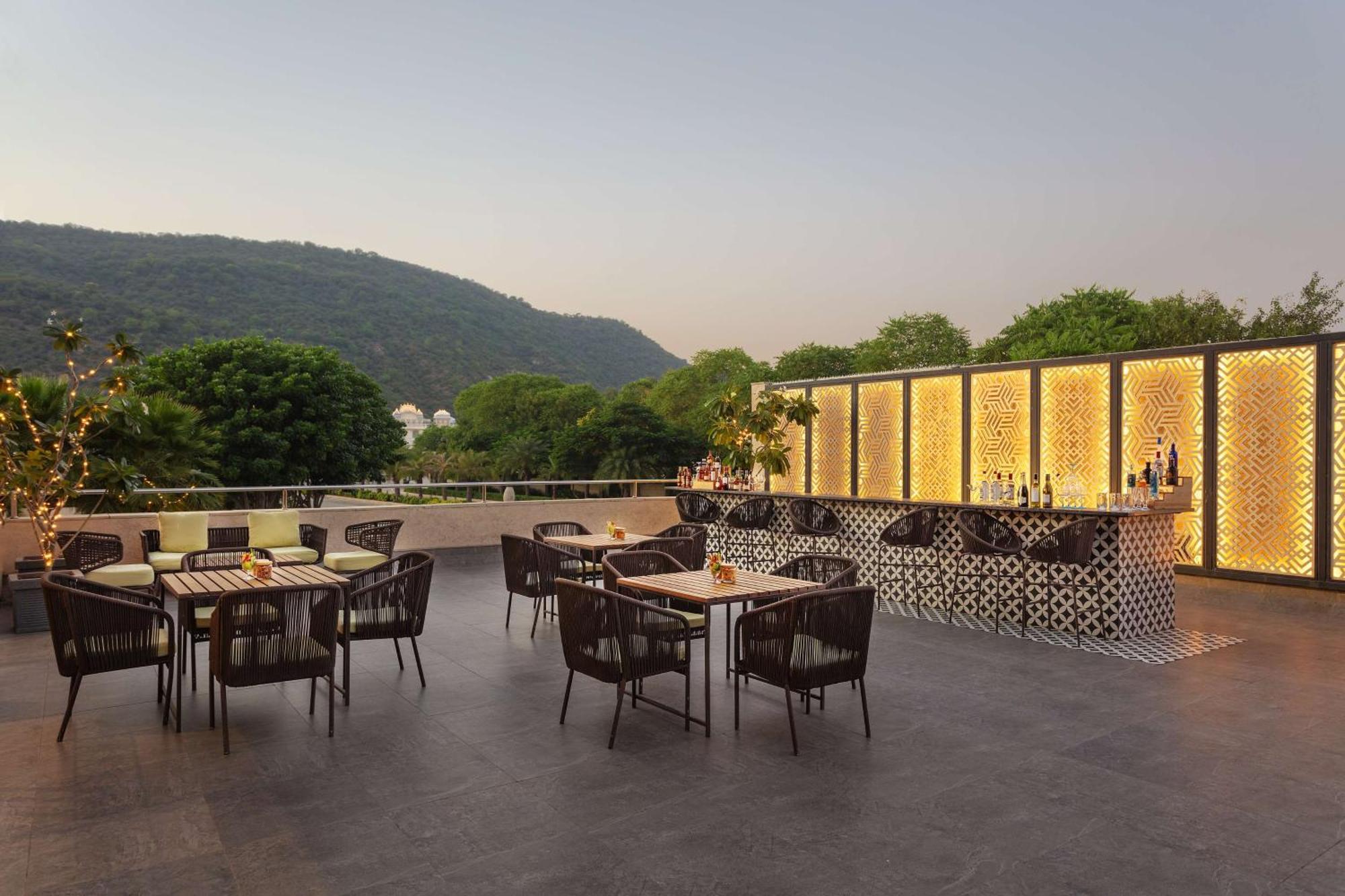 Doubletree By Hilton Jaipur Amer Esterno foto