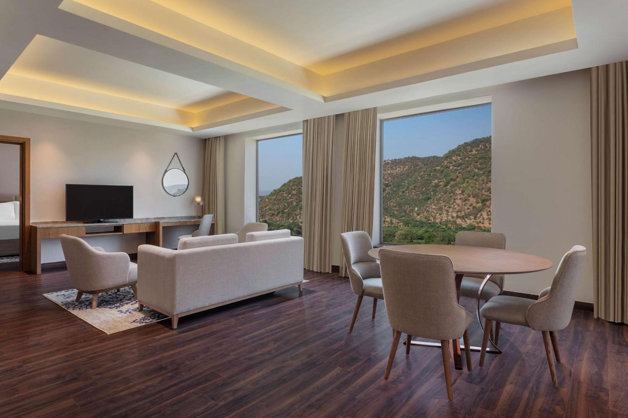 Doubletree By Hilton Jaipur Amer Esterno foto