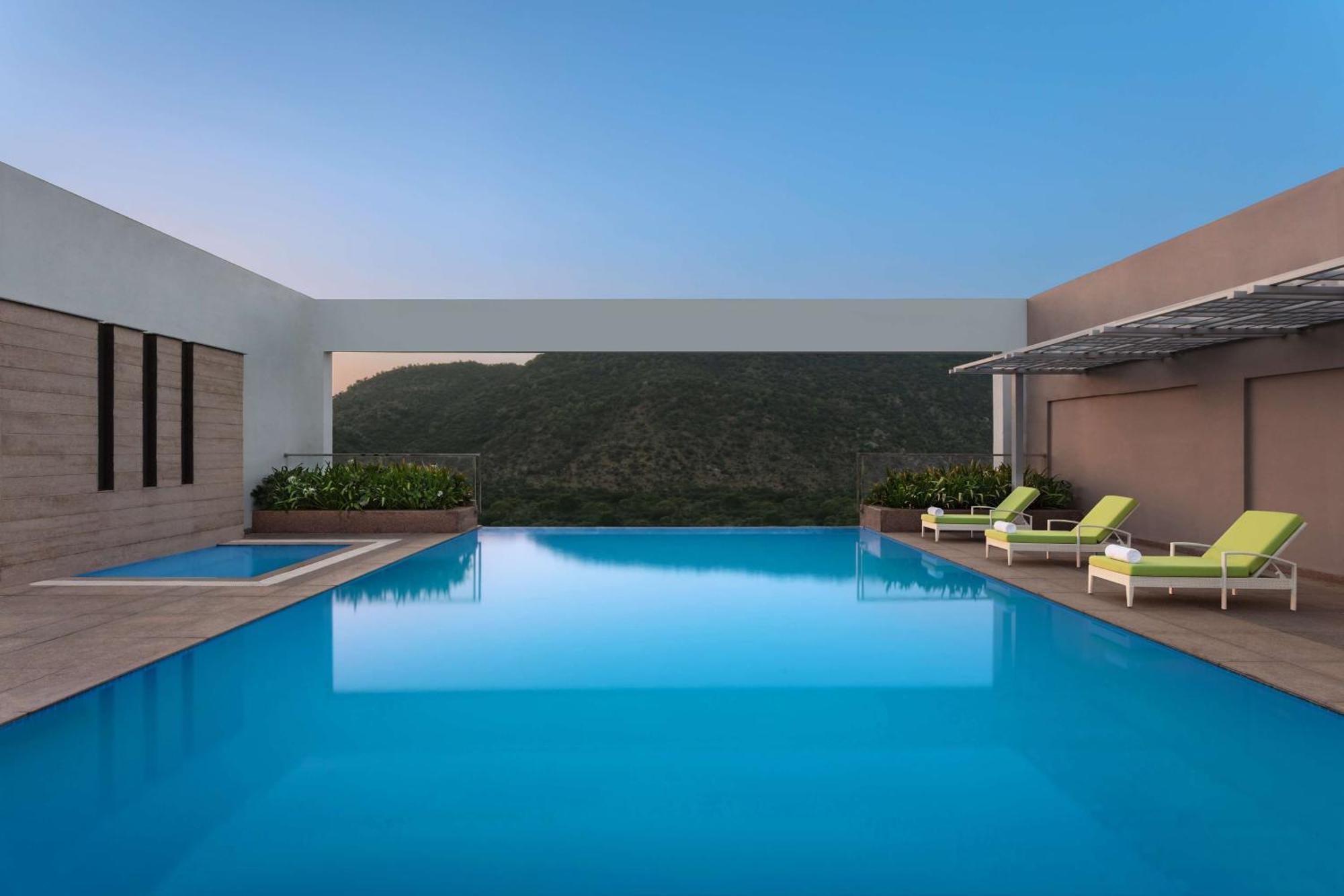 Doubletree By Hilton Jaipur Amer Esterno foto